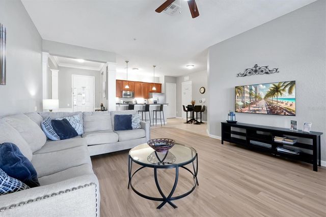 5048 SHOREWAY LOOP 40104, Orlando, FL 32819