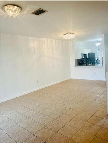 7919 Tuscany Court, Tamarac, FL 33321