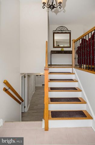 865 MOREFIELD RD, Philadelphia, PA 19115