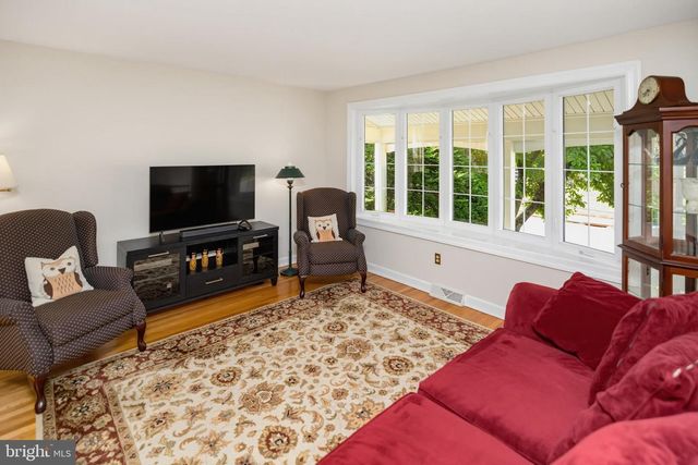 865 MOREFIELD RD, Philadelphia, PA 19115