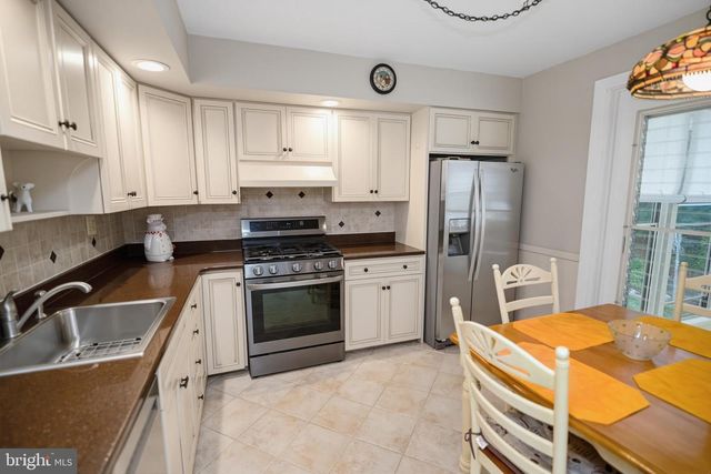 865 MOREFIELD RD, Philadelphia, PA 19115