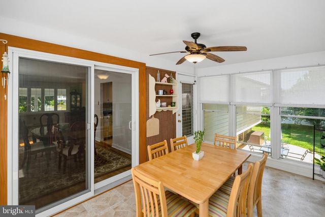 865 MOREFIELD RD, Philadelphia, PA 19115