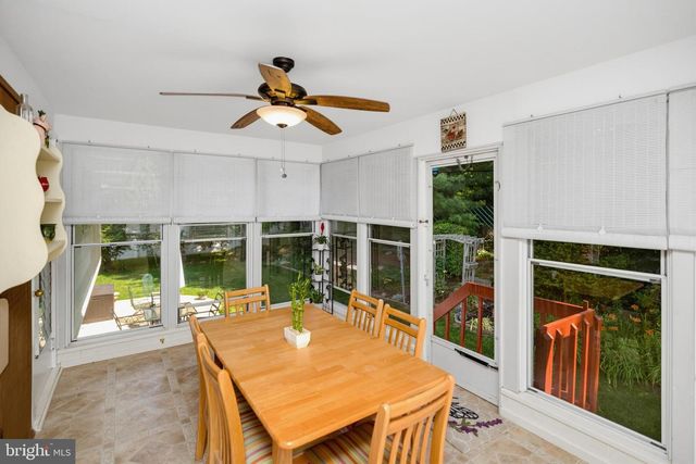 865 MOREFIELD RD, Philadelphia, PA 19115