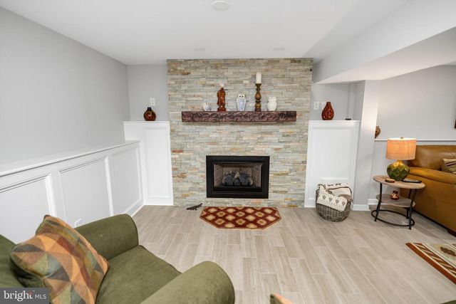 865 MOREFIELD RD, Philadelphia, PA 19115
