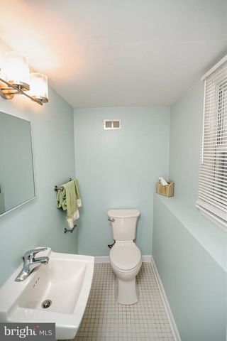 865 MOREFIELD RD, Philadelphia, PA 19115