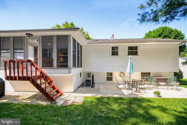 865 MOREFIELD RD, Philadelphia, PA 19115