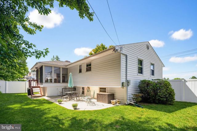 865 MOREFIELD RD, Philadelphia, PA 19115