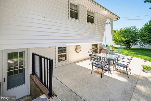 865 MOREFIELD RD, Philadelphia, PA 19115