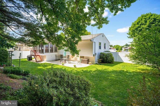 865 MOREFIELD RD, Philadelphia, PA 19115