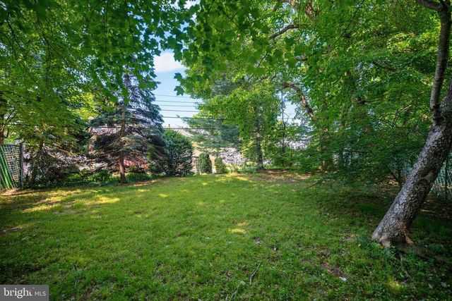 865 MOREFIELD RD, Philadelphia, PA 19115
