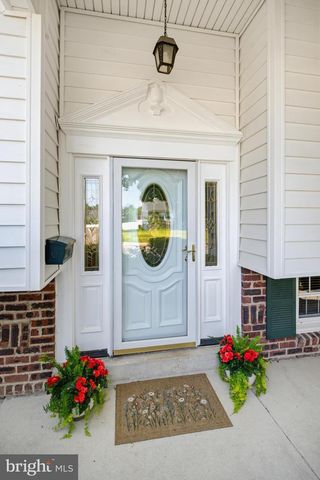 865 MOREFIELD RD, Philadelphia, PA 19115
