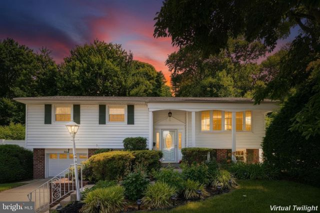 865 MOREFIELD RD, Philadelphia, PA 19115