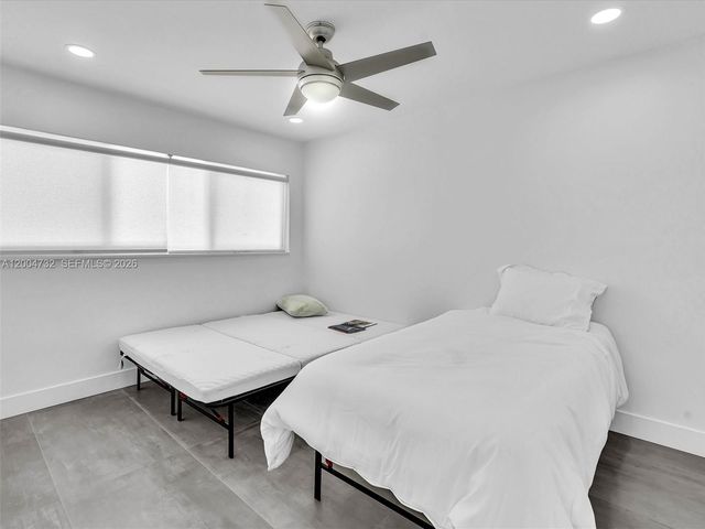 11900 N Bayshore Dr 206, North Miami, FL 33181