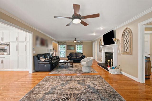 110 Wind Haven Drive, Nicholasville, KY 40356