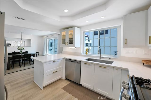 811 W 15th 2B, Newport Beach, CA 92663