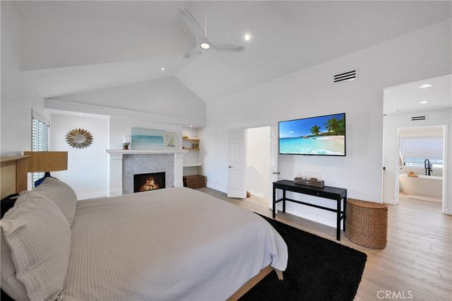 811 W 15th 2B, Newport Beach, CA 92663