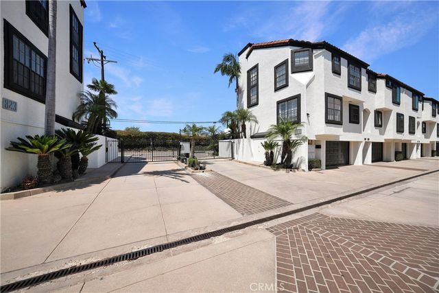 811 W 15th 2B, Newport Beach, CA 92663