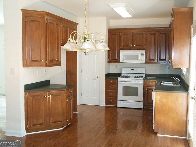 510 Montrachet Court, Lawrenceville, GA 30043