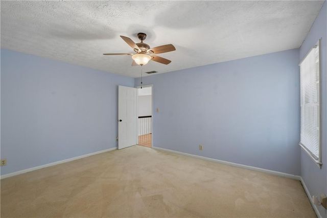 2562 River Knoll Drive SW, Lilburn, GA 30047