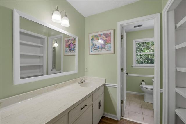 2562 River Knoll Drive SW, Lilburn, GA 30047