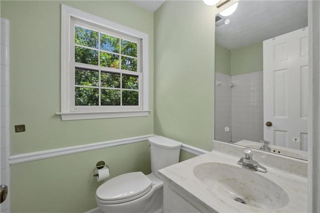 2562 River Knoll Drive SW, Lilburn, GA 30047