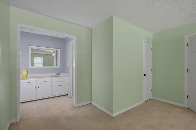 2562 River Knoll Drive SW, Lilburn, GA 30047