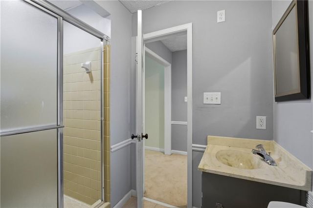 2562 River Knoll Drive SW, Lilburn, GA 30047