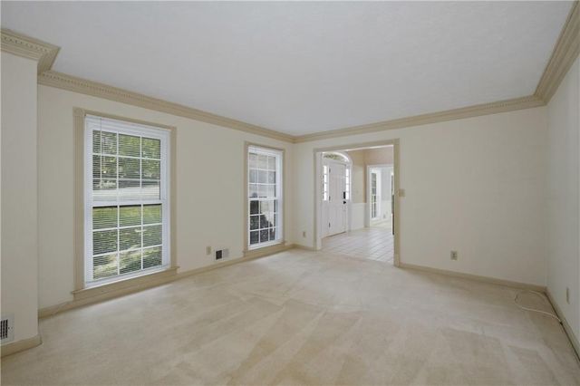 2562 River Knoll Drive SW, Lilburn, GA 30047