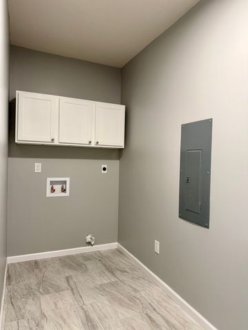 1104 N Midway Court, Marion, IL 62959