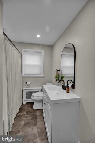 5965 LEEBEL RD, East Petersburg, PA 17520