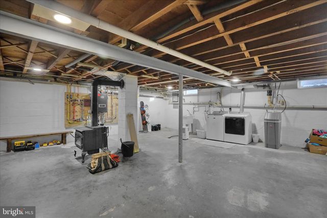 5965 LEEBEL RD, East Petersburg, PA 17520