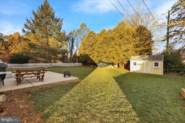 5965 LEEBEL RD, East Petersburg, PA 17520