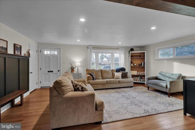 5965 LEEBEL RD, East Petersburg, PA 17520