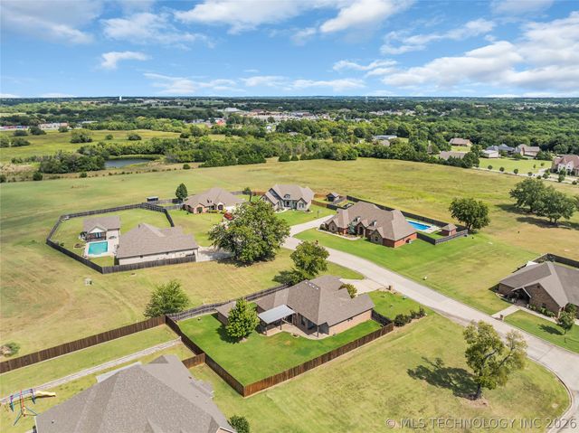 402 Birdseye, Sulphur, OK 73086