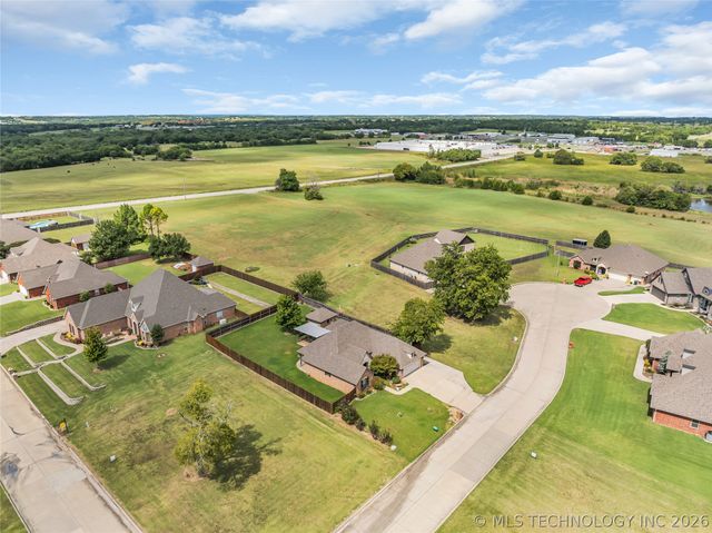 402 Birdseye, Sulphur, OK 73086