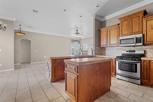 402 Birdseye, Sulphur, OK 73086