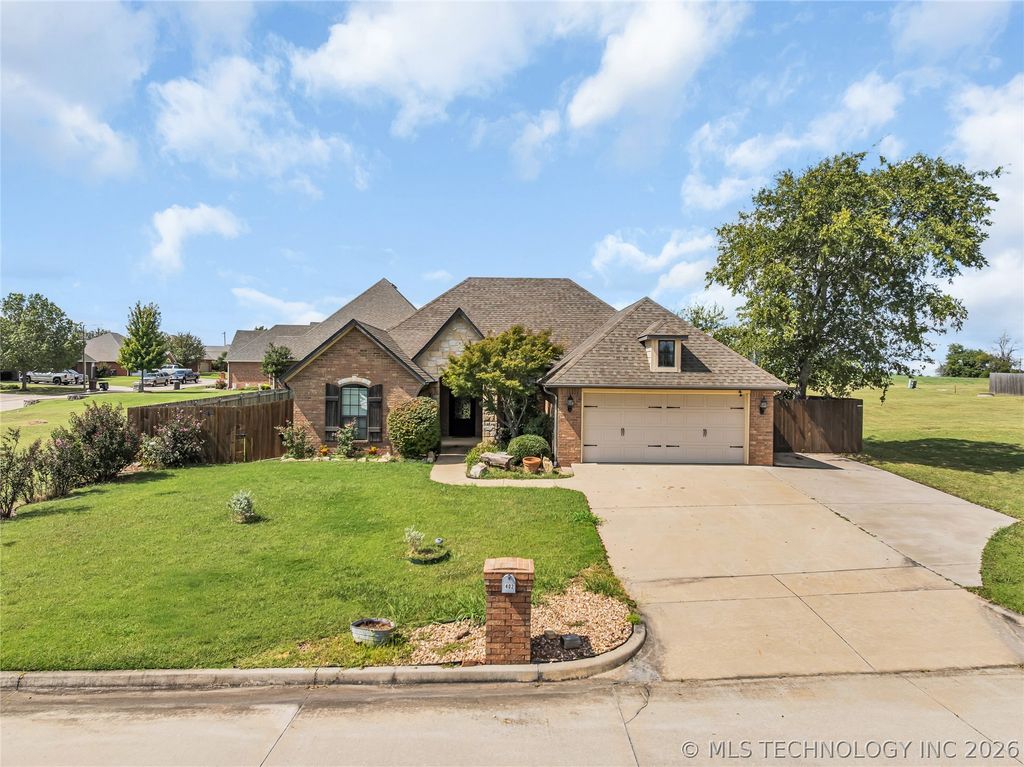 402 Birdseye, Sulphur, OK 73086