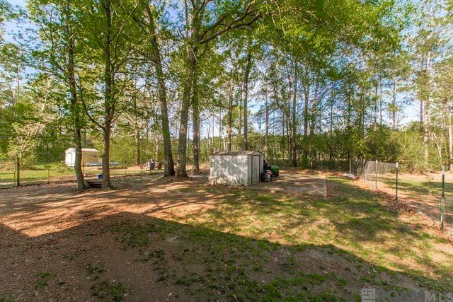 26611 Deer Ln, Holden, LA 70744