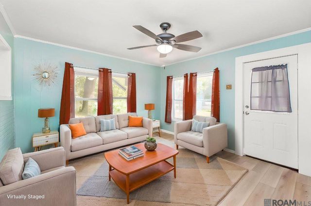 26611 Deer Ln, Holden, LA 70744