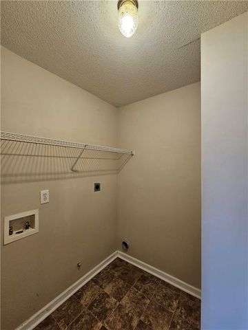 6720 Manor Creek Drive, Douglasville, GA 30135