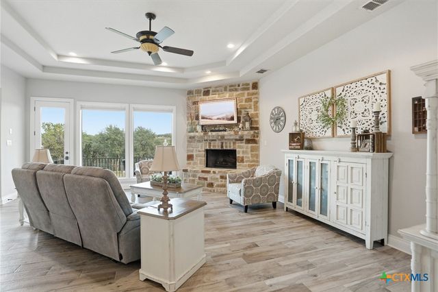 426 County Road 2801 W, Mico, TX 78056