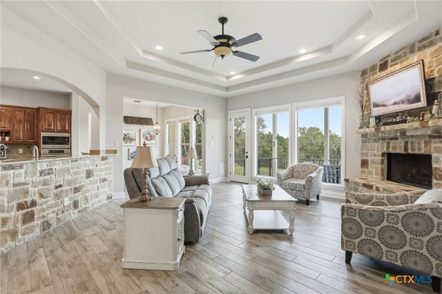 426 County Road 2801 W, Mico, TX 78056