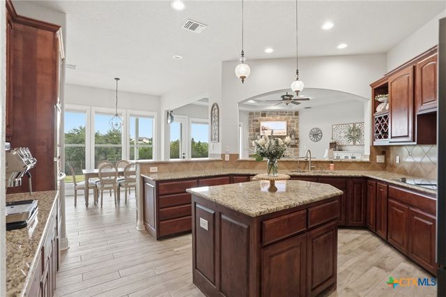 426 County Road 2801 W, Mico, TX 78056