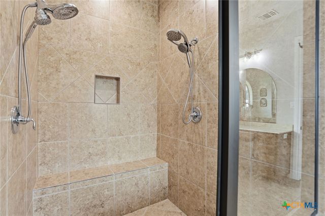 426 County Road 2801 W, Mico, TX 78056