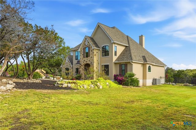 426 County Road 2801 W, Mico, TX 78056