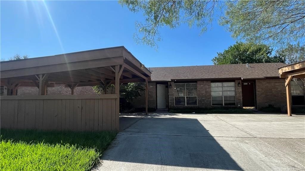 4805 Shadowbend Dr a, Corpus Christi, TX 78413