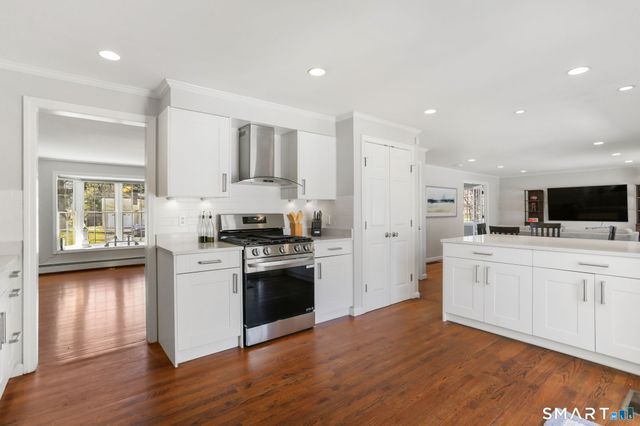 10 Maurice Street, Norwalk, CT 06851