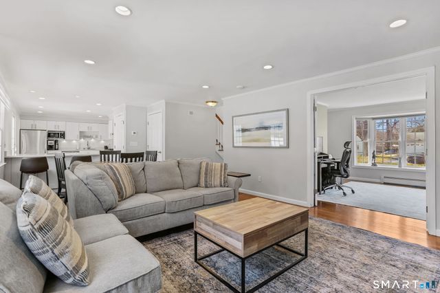 10 Maurice Street, Norwalk, CT 06851