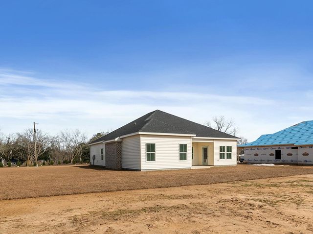 140 Oscar Godwin Road, Dothan, AL 36301