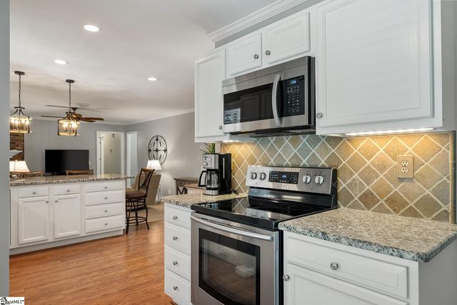 407 Gray Fox Square, Taylors, SC 29687